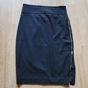 EXPRESS Black Pencil Skirt Side Full Zip Accent Midi Business Casual Size 6